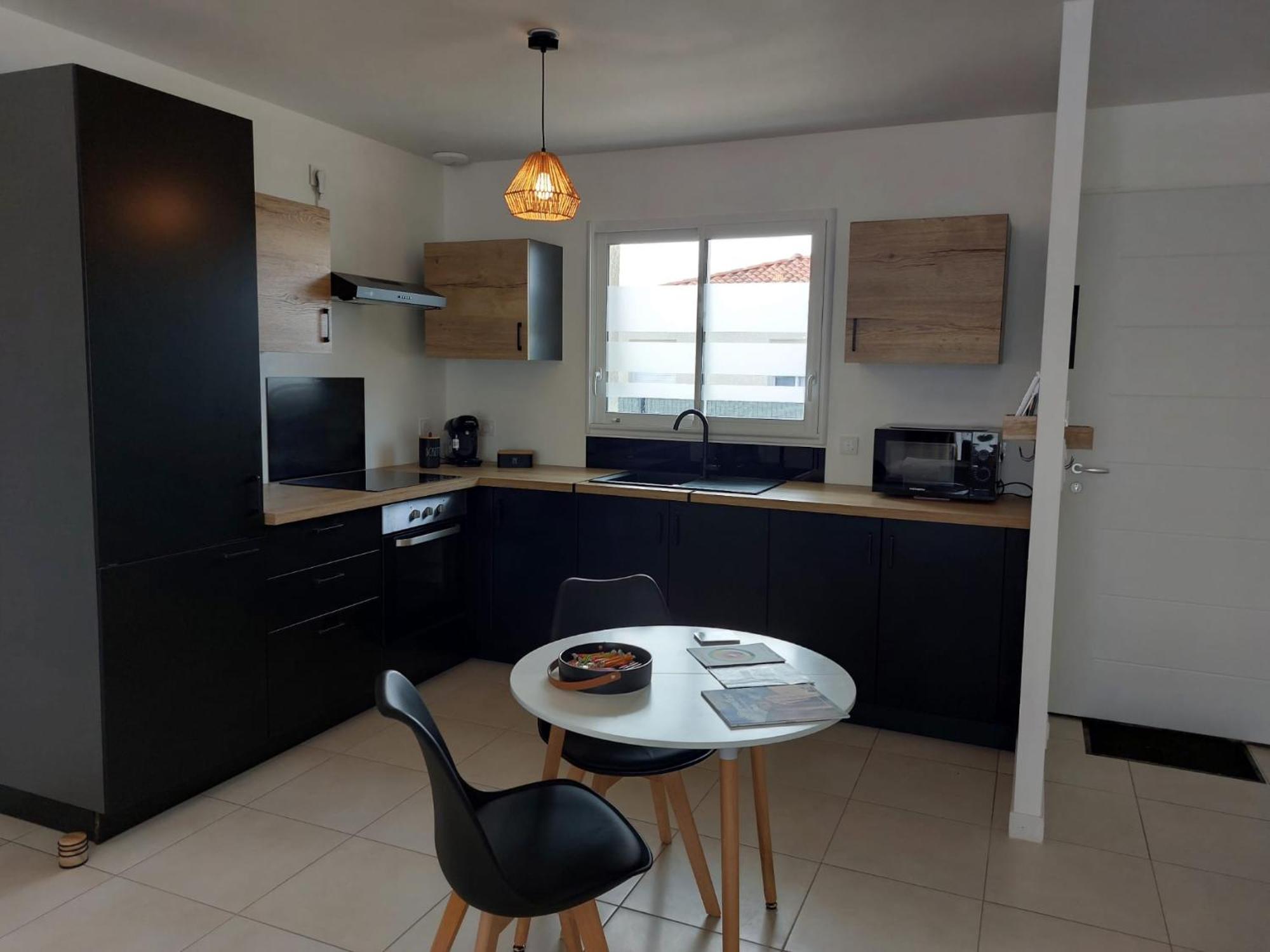 Maison Neuve A Bessens Екстериор снимка